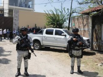 Hallan en Jalisco una fosa con 60 bolsas con restos humanos