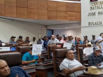 ¡Estamos encabronados!: campesinos toman el Congreso