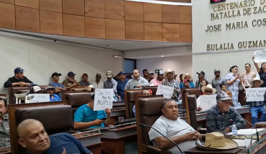 ¡Estamos encabronados!: campesinos toman el Congreso