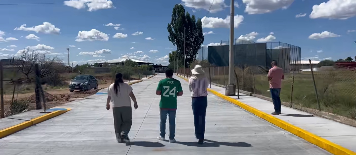 Inauguran segunda etapa de pavimentación en la calle Estado de México 