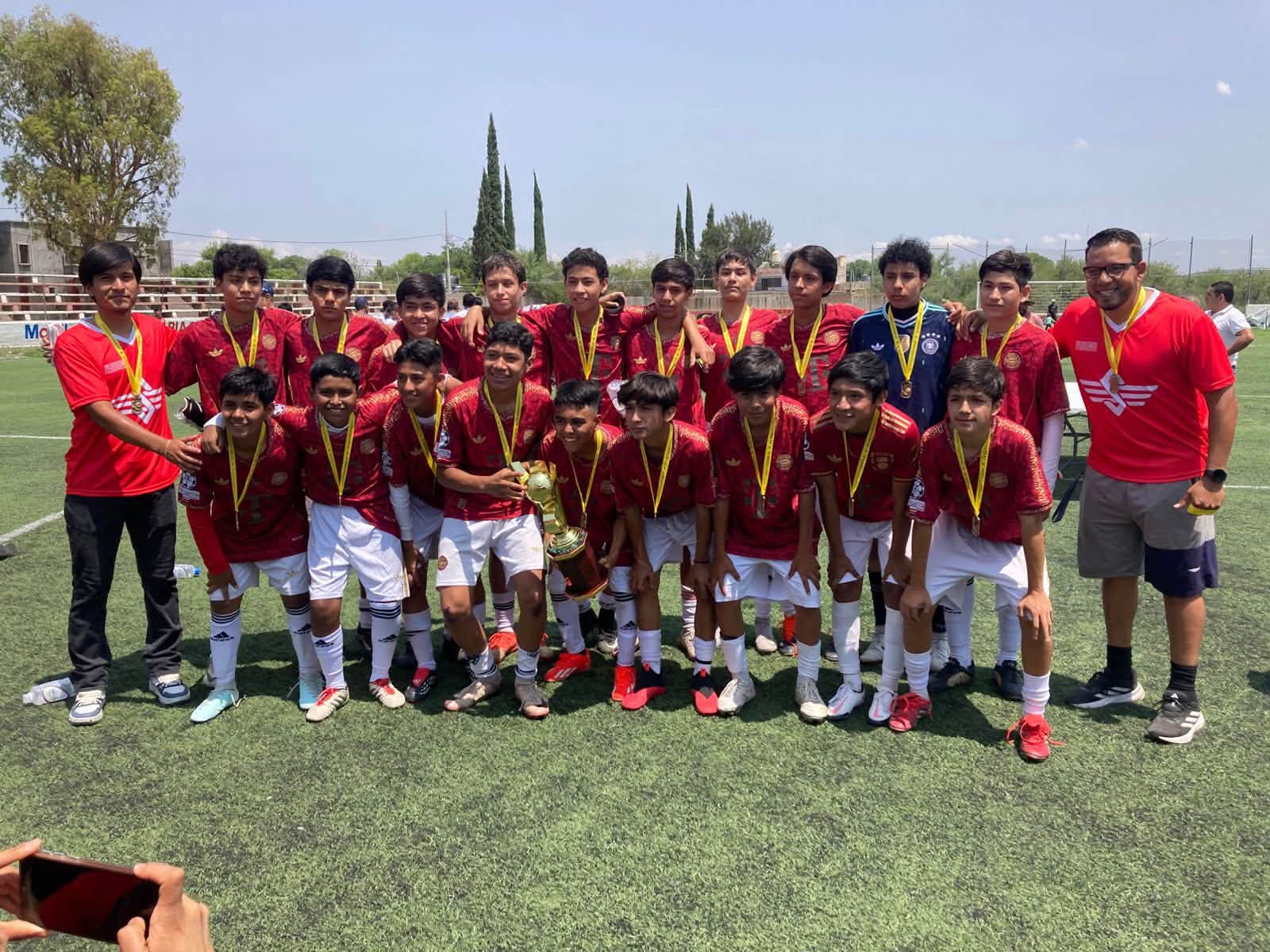 Clausuran con éxito torneos de la Liga Municipal de Fútbol Rápido Infantil en Río Grande