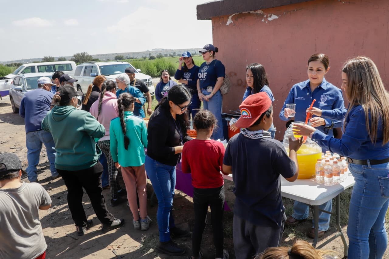 Entregan apoyos integrales a familias en la zona de las Ladrilleras en Fresnillo 