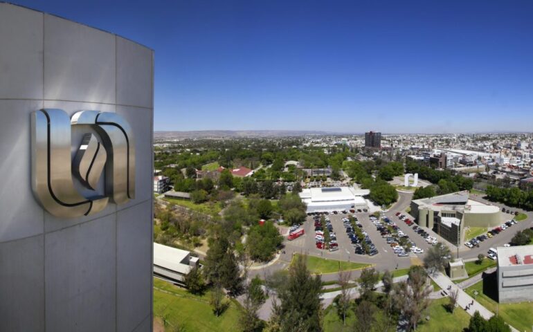 Estas son las universidades que no regresarán a clases presenciales