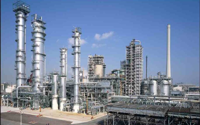 Europa le dice adiós a las refinerías y combustibles fósiles