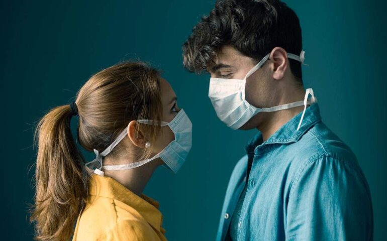 Falso que la vacuna del Covid-19 provoque problemas de infertilidad