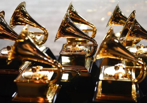 Se pospone entrega de premios Grammy 2022 tras omicron