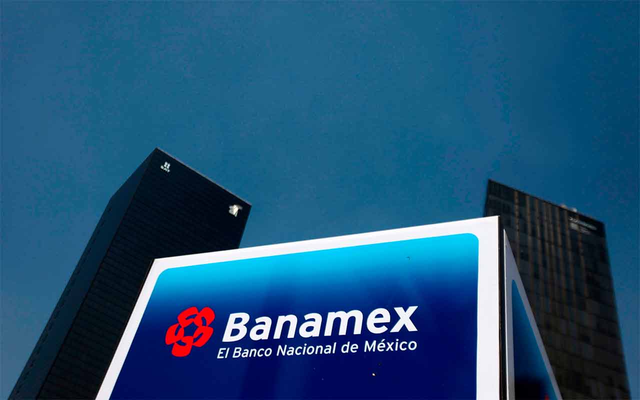 SHCP vigilará que la venta de Banamex no supere monopolio bancario
