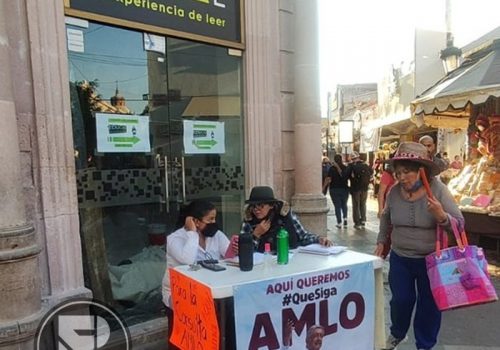 La Crítica Gráfica: Reitera Morena en recibir firmas de apoyo