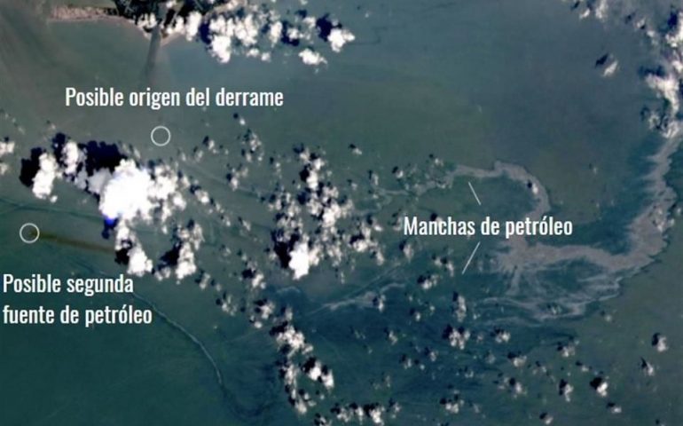 Descubren gran mancha de petróleo tras paso del huracán Ida
