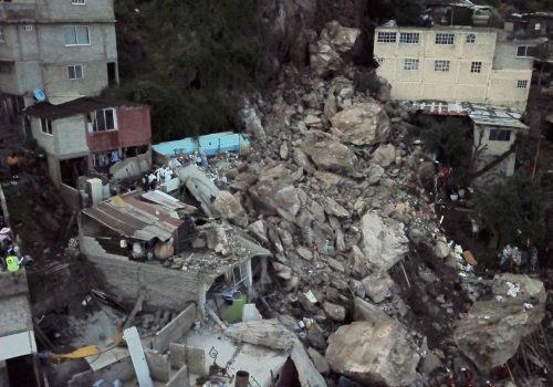 Anuncia AMLO que se ofrecerán viviendas a afectados del Cerro del Chiquihuite