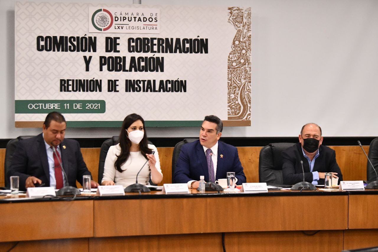 OFRECE ALEJANDRO MORENO DIÁLOGO Y APERTURA EN LA COMISIÓN DE GOBERNACIÓN Y POBLACIÓN
