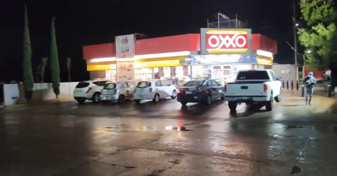 ‘EL PELÓN’ ASALTÓ UN OXXO