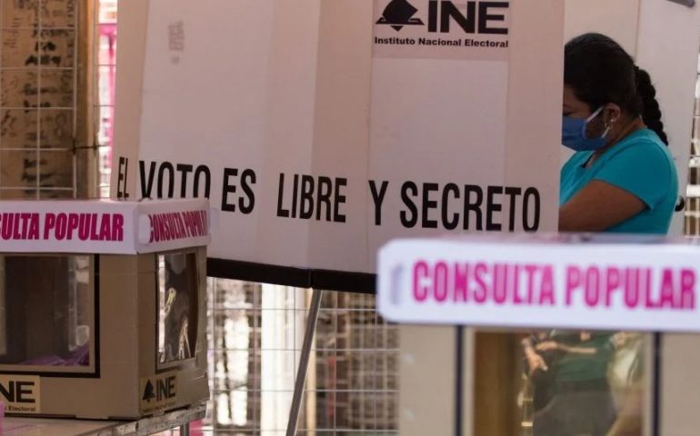 INE detecta firmas duplicadas e inconsistencias en consulta de revocación de mandato