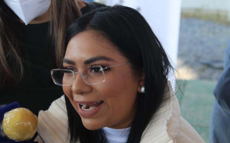 Repartirán “pulseras rosas” inteligentes a mujeres con llamado directo al c4