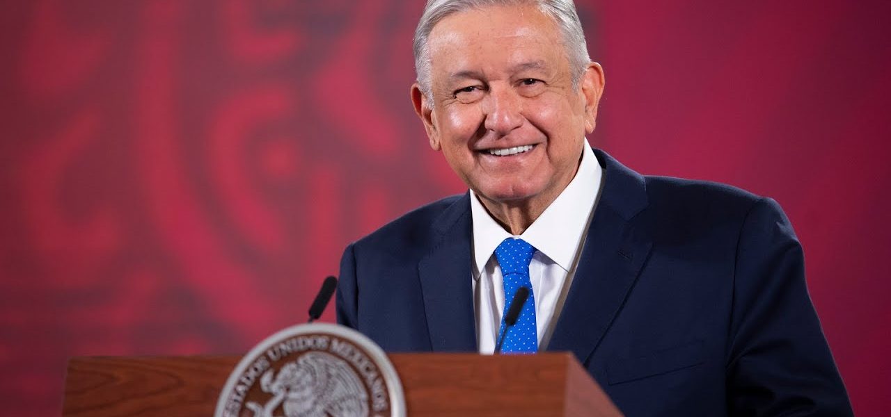 AMLO es sometido a cateterismo cardiaco