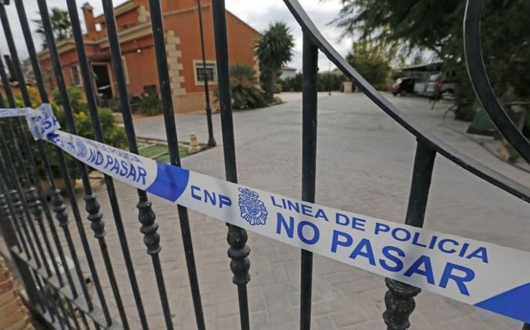 Adolescente mata a su familia tras no dejarle usar la PlayStation y el Wifi