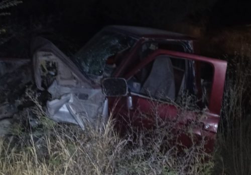 AL BORDE DE LA MUERTE AL CHOCAR DE FRENTE VS UN CAMIÓN