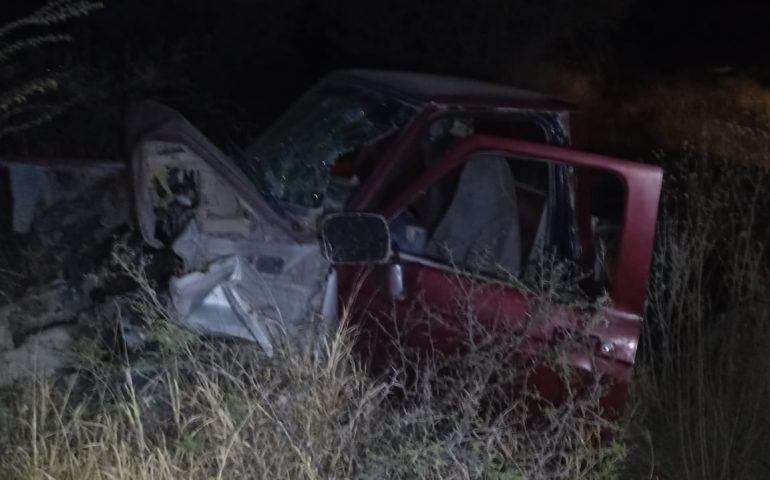 AL BORDE DE LA MUERTE AL CHOCAR DE FRENTE VS UN CAMIÓN