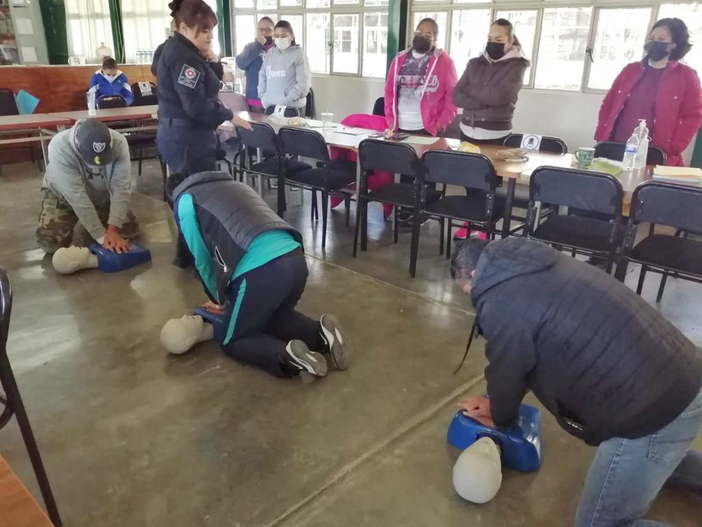 CAPACITA PROTECCIÓN CIVIL DE JM A ESTUDIANTES DE NIVEL MEDIO SUPERIOR