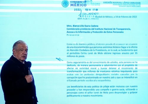 INAI exhorta a proteger los datos personales de Loret de Mola y analizar multar a AMLO