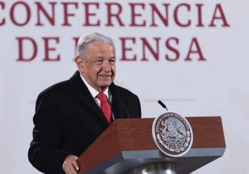 AMLO asegura que tiene pruebas y más de los ingresos millonarios de Loret de Mola