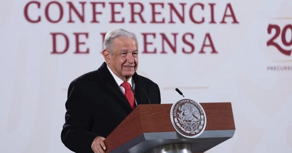 AMLO asegura que tiene pruebas y más de los ingresos millonarios de Loret de Mola