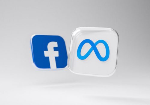 Se desploman acciones de Facebook tras estancamiento de nuevos usuarios