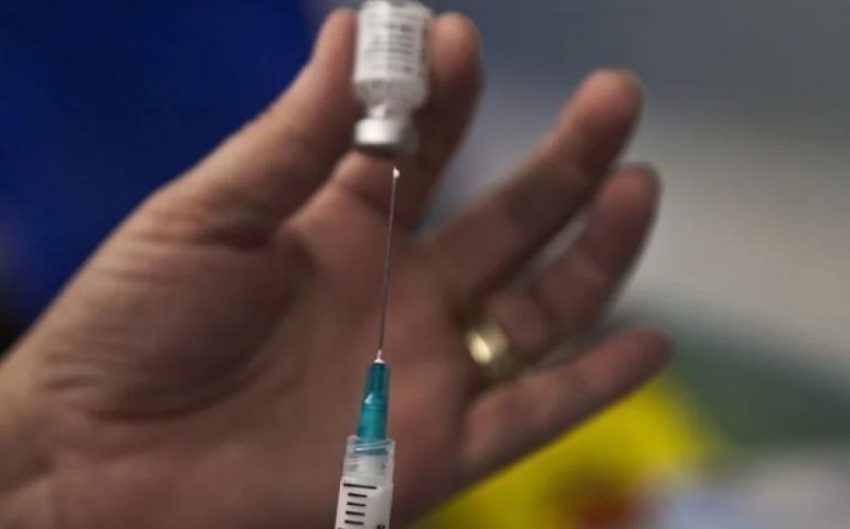 Refuerzo Covid-19, se abre registro para personas de 30 a 39 años