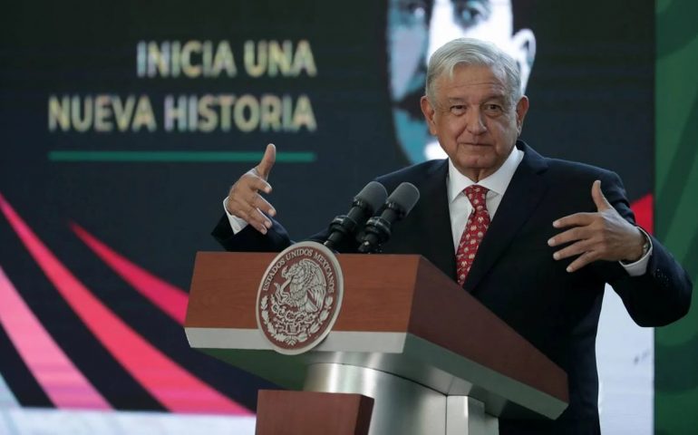 Declara INE como propaganda las mañaneras sobre el AIFA, ordena a AMLO retirarlas