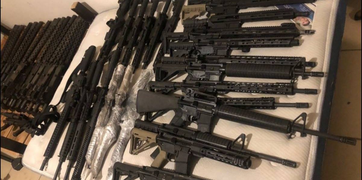 Duro golpe a Los Salazar, aseguran casi tres millones de cartuchos, explosivos y rifles