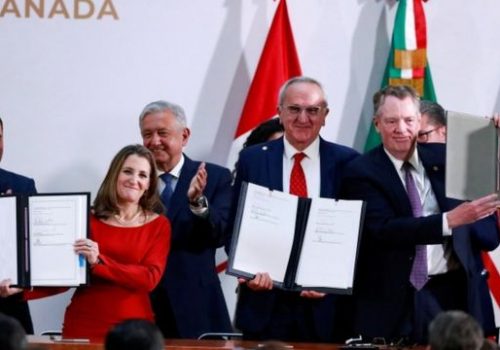 Políticas nacionalistas energéticas de México violan T-MEC, EEUU y Canadá pedirá consultas
