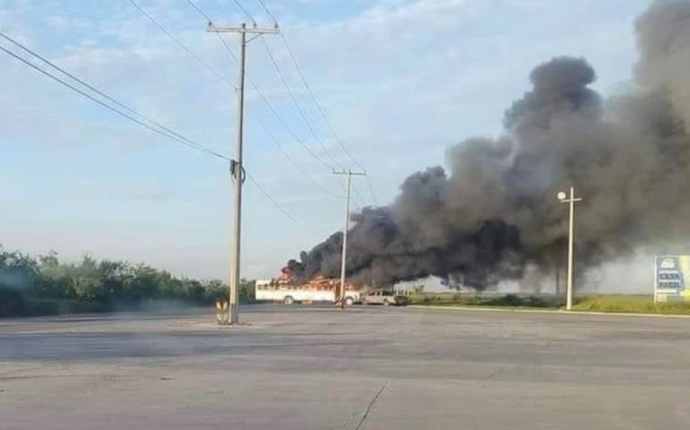 Reportan balaceras, bloqueos y quema de autos en Matamoros, Tamaulipas