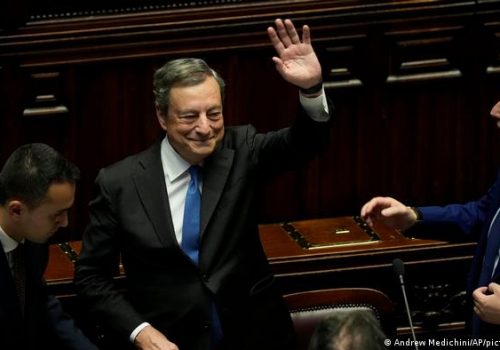 Renuncia el primer ministro de Italia, Mario Draghi