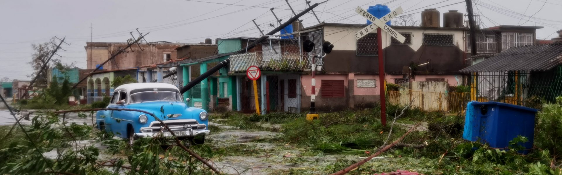 Cuba se queda sin electricidad, tras paso del huracán Ian