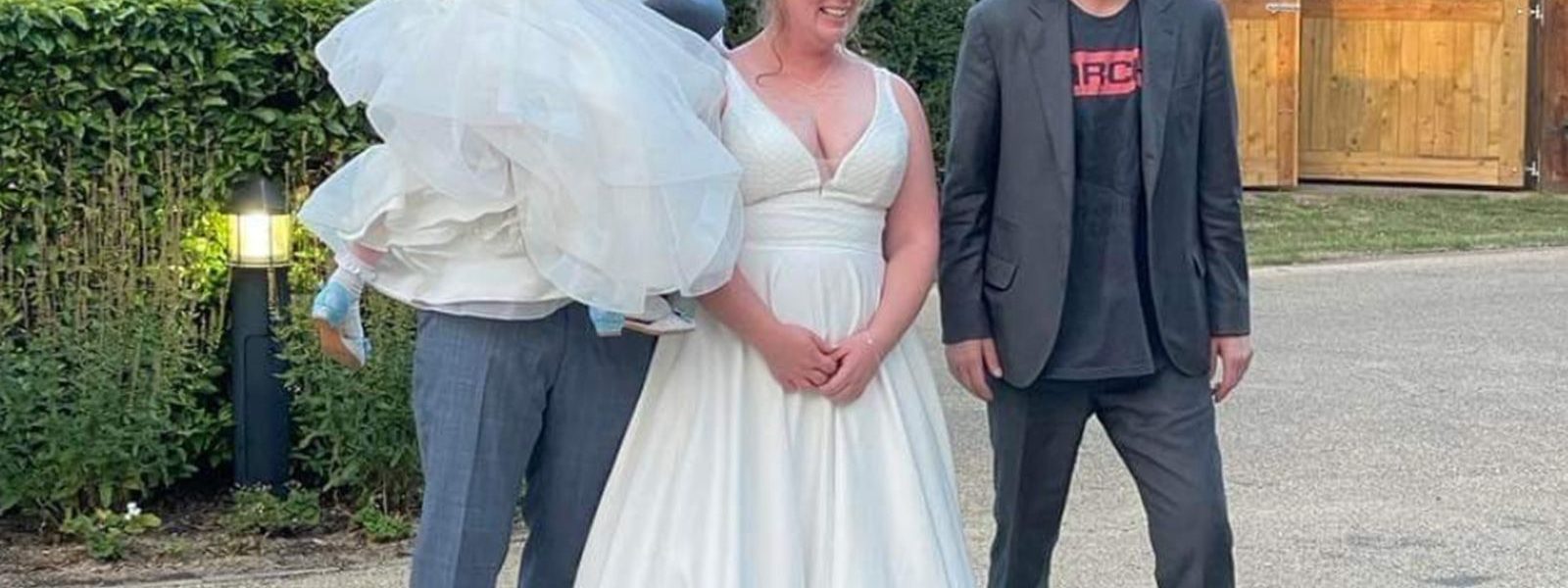 Hombre invita a Keanu Reeves a su boda y si asiste