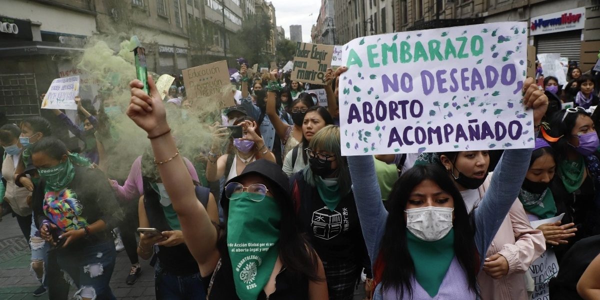 Transcurre con tranquilidad marcha por el aborto en la CDMX