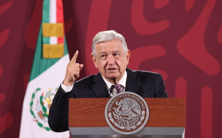 Plan B de AMLO para la reforma electoral incluye reducción de salarios y eliminar fideicomisos