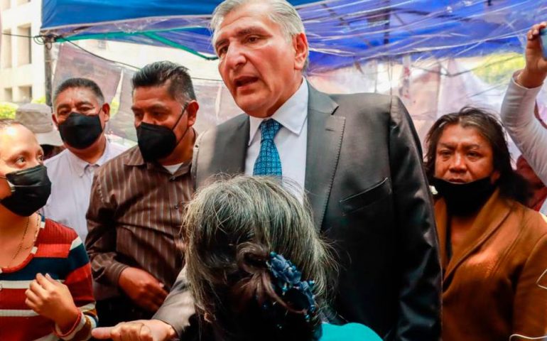 “Yo tampoco confío en ustedes”, así responde Adán Augusto a colectivos feministas y desaparecidos