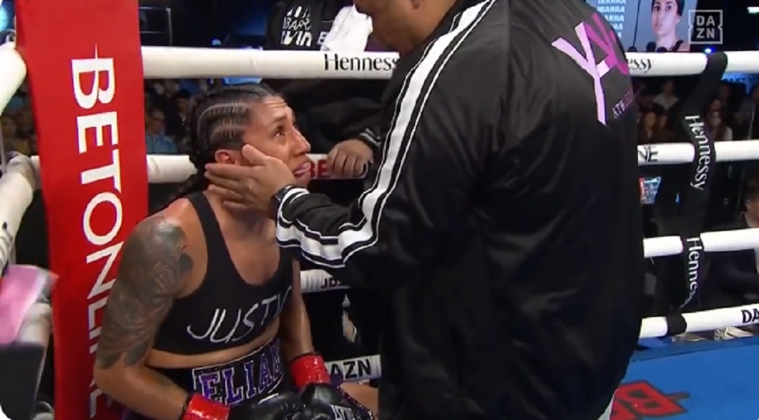 “¡No, no! ¡Yo solo quiero llegar viva a mi casa con mi hijo!” Boxeadora ruega por detener la pelea