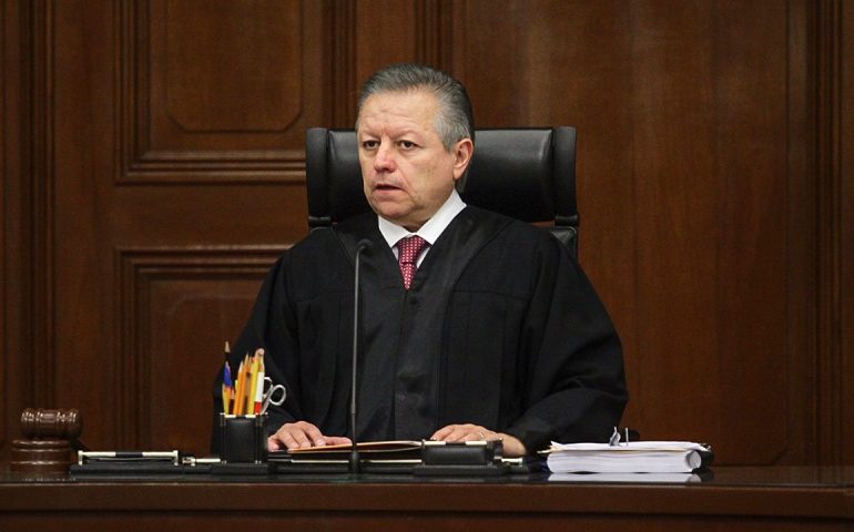 SCJN retira restricción a funcionarios para trabajar en empresas privadas