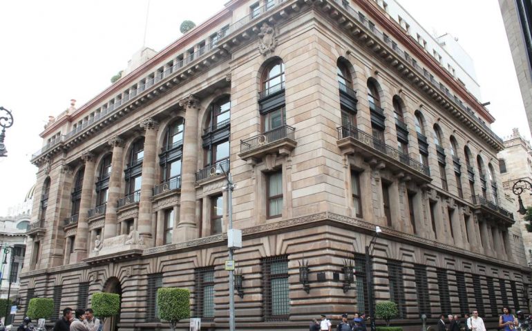 Banxico podía incrementar 75 puntos base la taza de interés objetivo