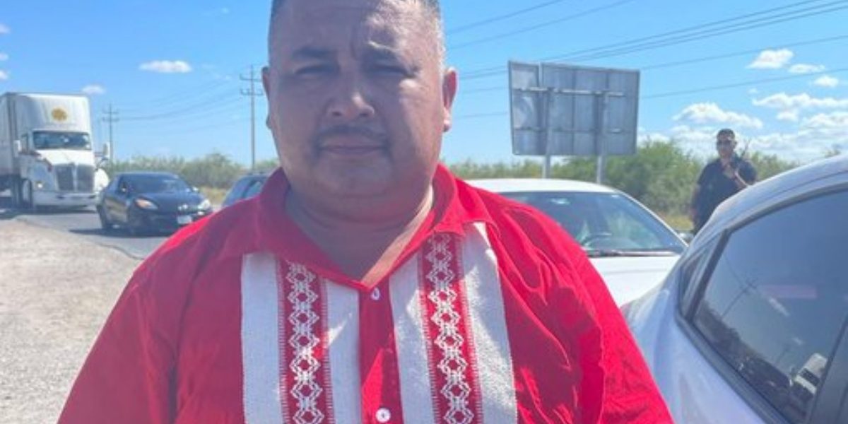 Comando secuestra al alcalde y su gabinete en Coahuila