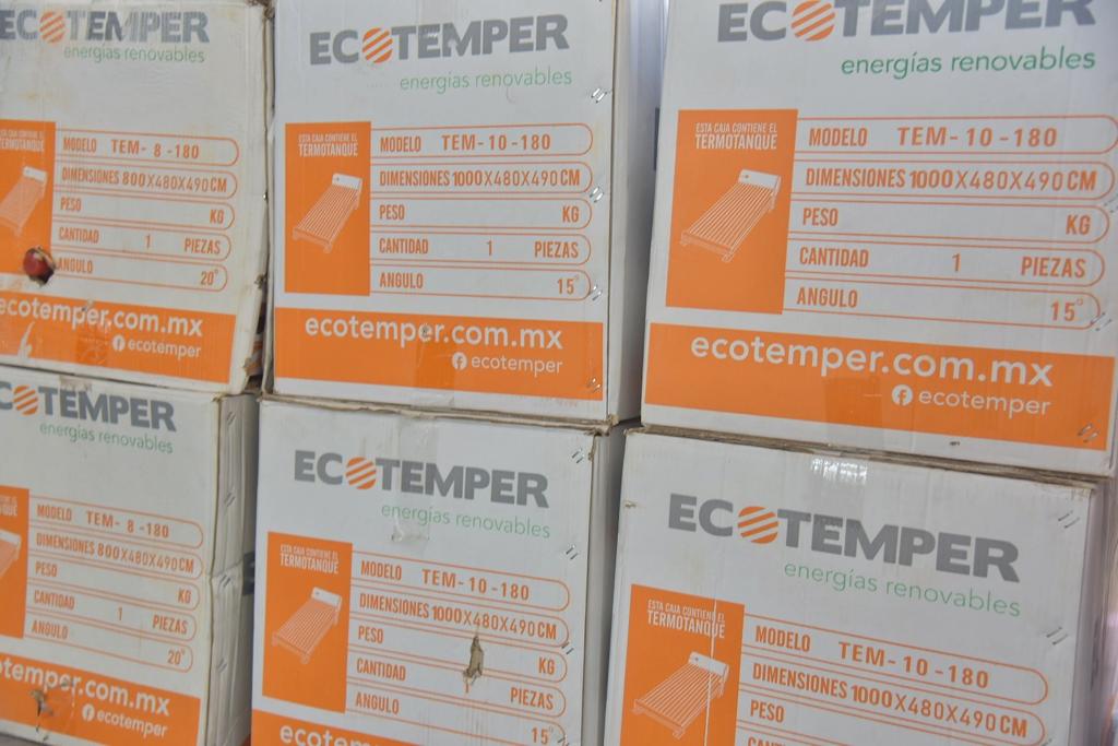 ENTREGAN CALENTADORES SOLARES EN JESÚS MARÍA