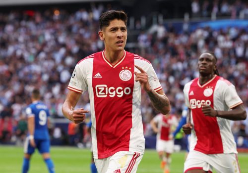 Edson Álvarez hace historia marcando el gol 50 en la Champions League