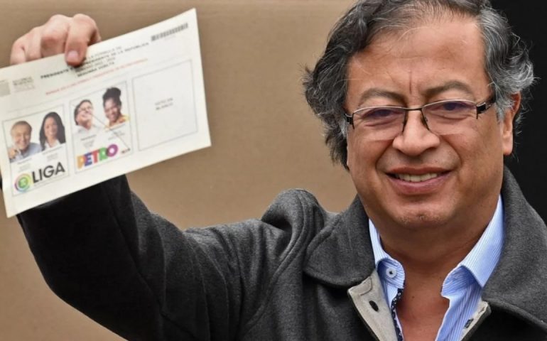 Gustavo Petro se convierte en el primer presidente de izquierda de Colombia