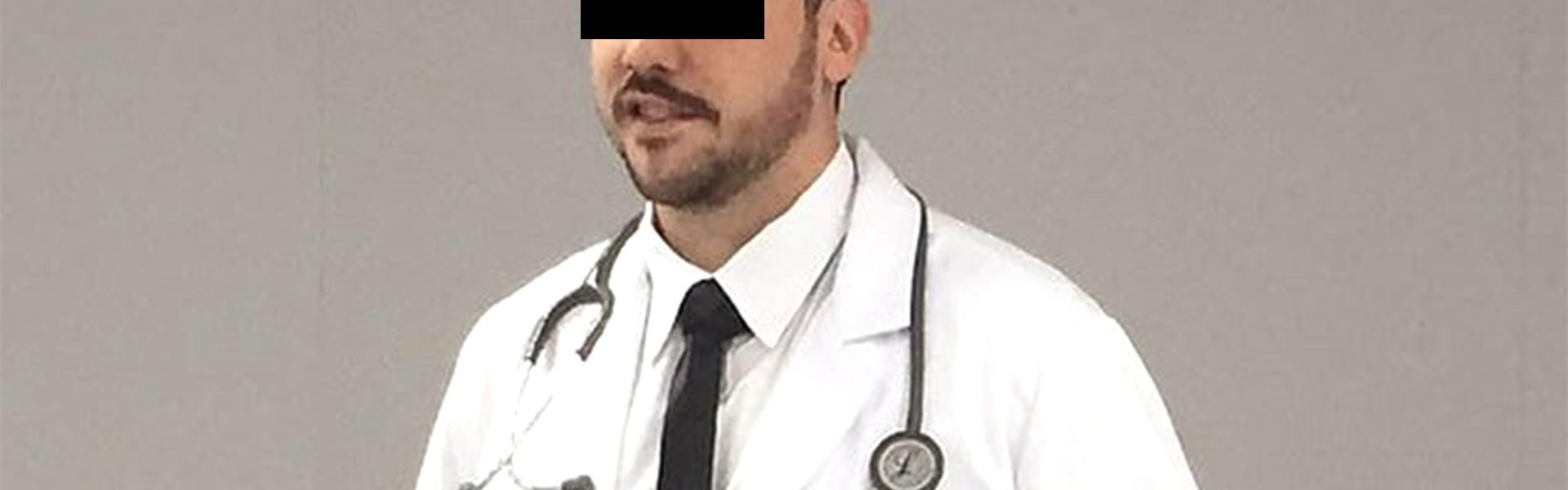 Graban a medico anestesiólogo abusando de una mujer durante cesarea