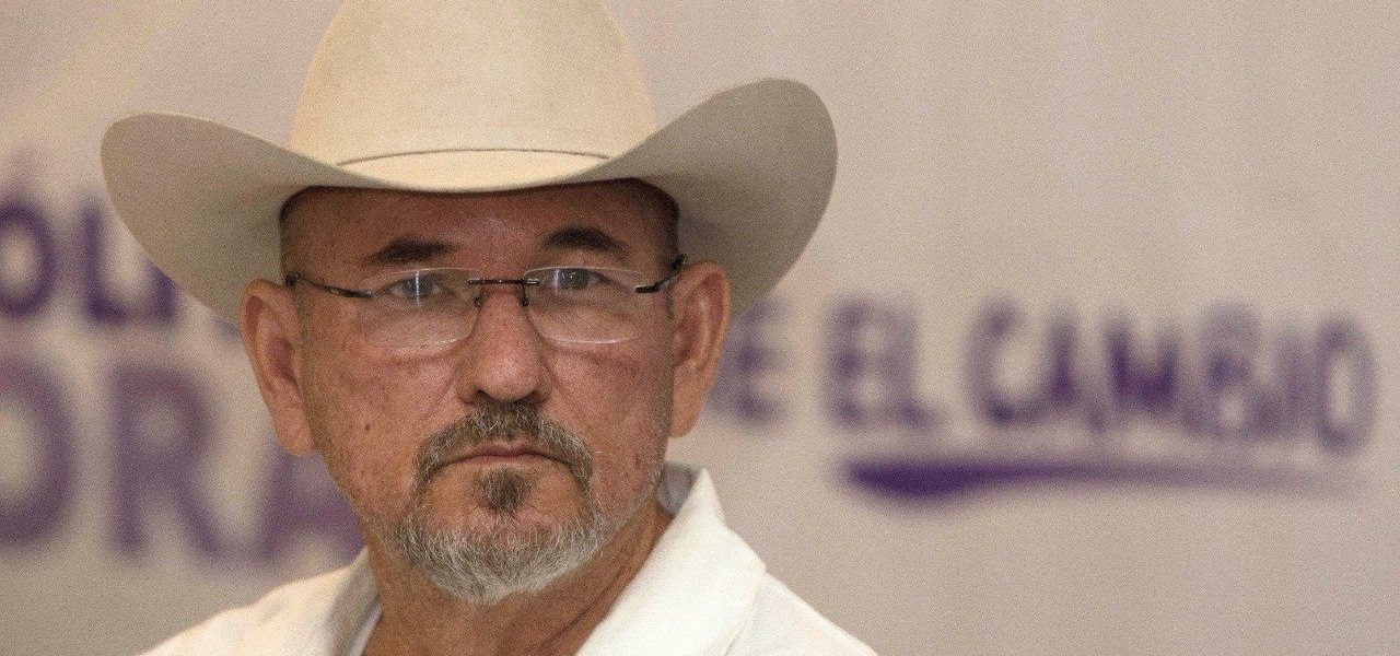 Se incrementa la violencia y los bloqueos tras el asesinato de Hipólito Mora en Michoacán
