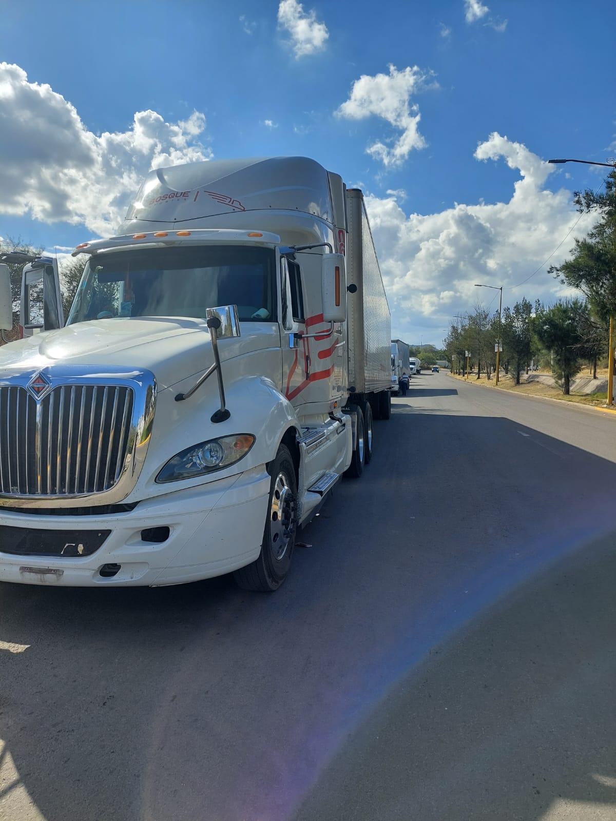 SANCIONA VIALIDAD DE JM A TRÁILERS QUE TRANSITAN EN VIAS NO AUTORIZADAS