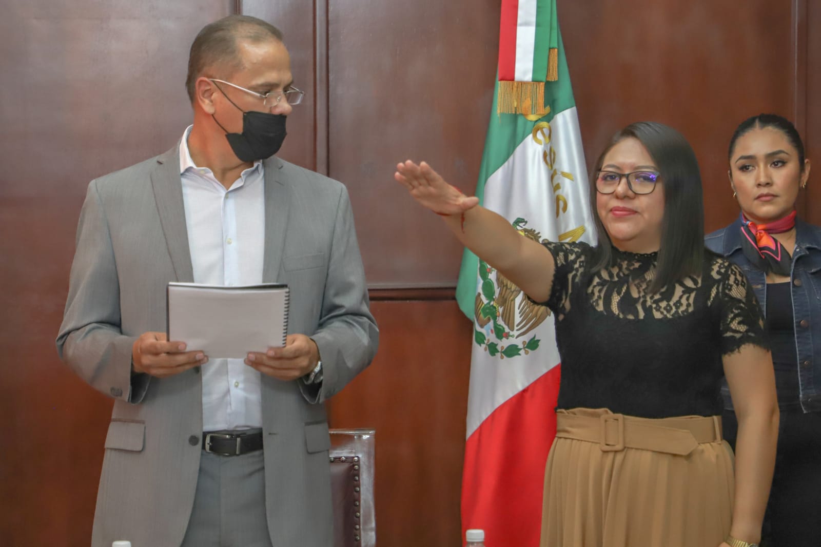 SE INTEGRA NUEVA REGIDORA EN EL CABILDO DE JM
