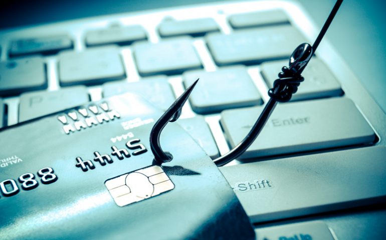 Las 5 búsquedas en Google que podriian meterte en una estafa